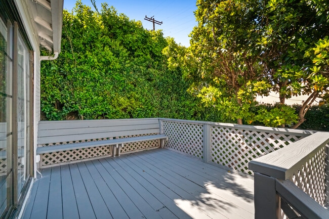 Building Photo - 8643 Clifton Way