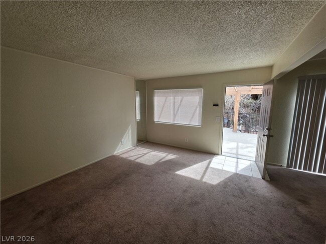 Building Photo - 241 Misty Isle Ln