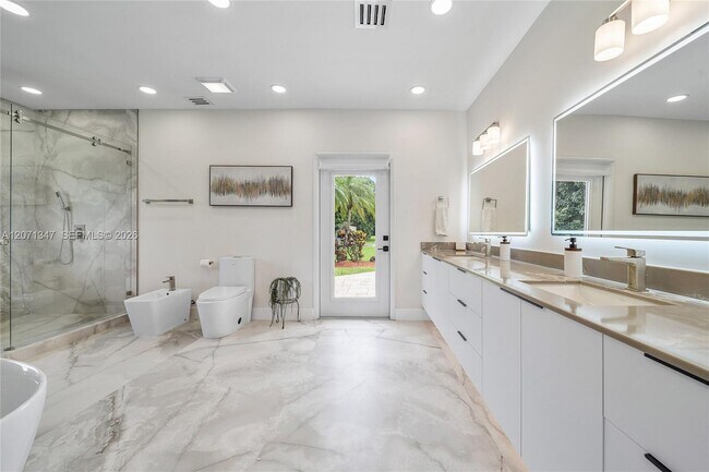Building Photo - 13900 Mustang Trail