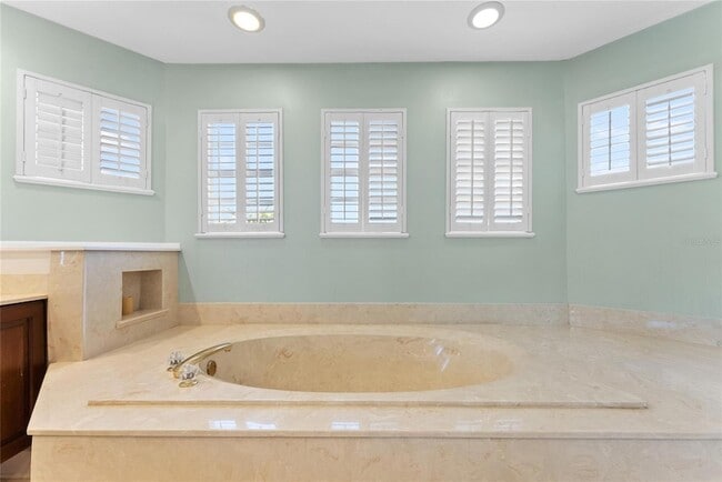 Building Photo - 3020 Gulf of Mexico Dr