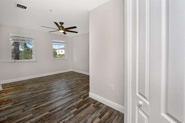 Building Photo - 4465 SW 160th Ave