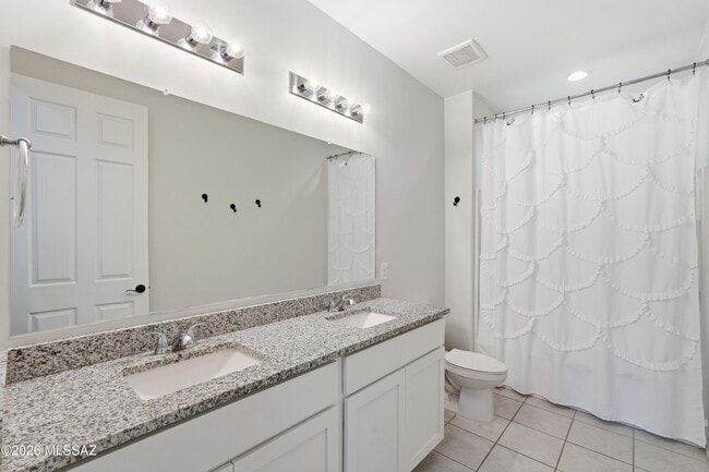 Building Photo - 4220 S Macy Cir