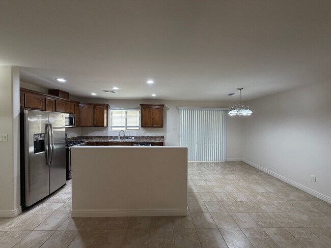 Building Photo - NICE 3 BED BATH WITH SOLAR!
