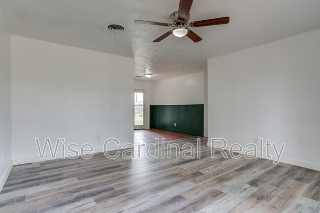 Building Photo - 1612 68th St