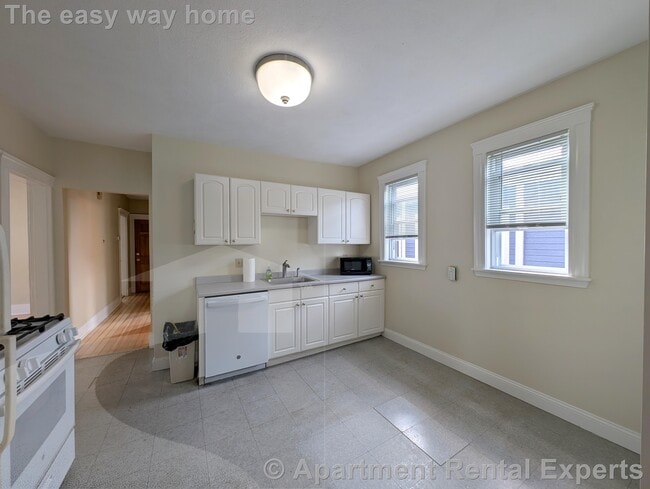 Building Photo - 79 Conwell Ave