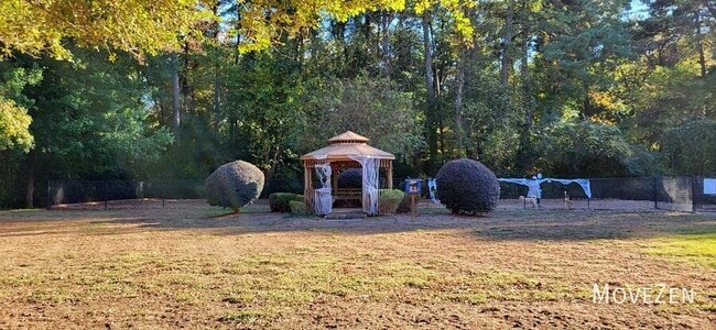 Building Photo - 1608 Township Cir