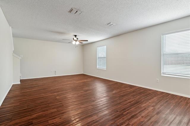 Building Photo - 2309 Maple Dr