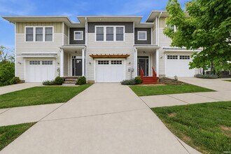 Building Photo - 0 N Cypress Ln