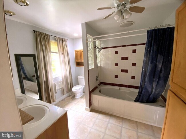 Building Photo - 14917 Lee Hwy