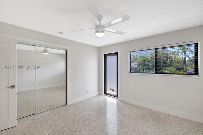 Building Photo - 2190 NE 51st Ct