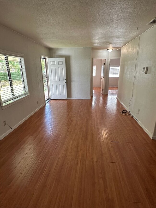 Building Photo - House for Rent – Robla Neighborhood!