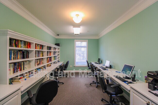 Building Photo - 2244 Ashley Crossing Dr