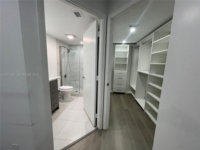 Building Photo - 8290 Lake Dr