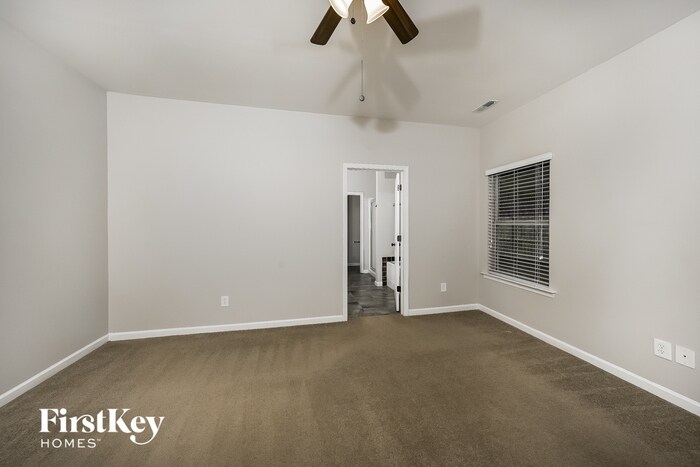 Building Photo - 3104 Rosewalk Dr