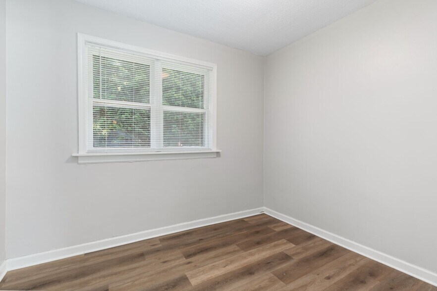 Bedroom 2 - 465 W Main St