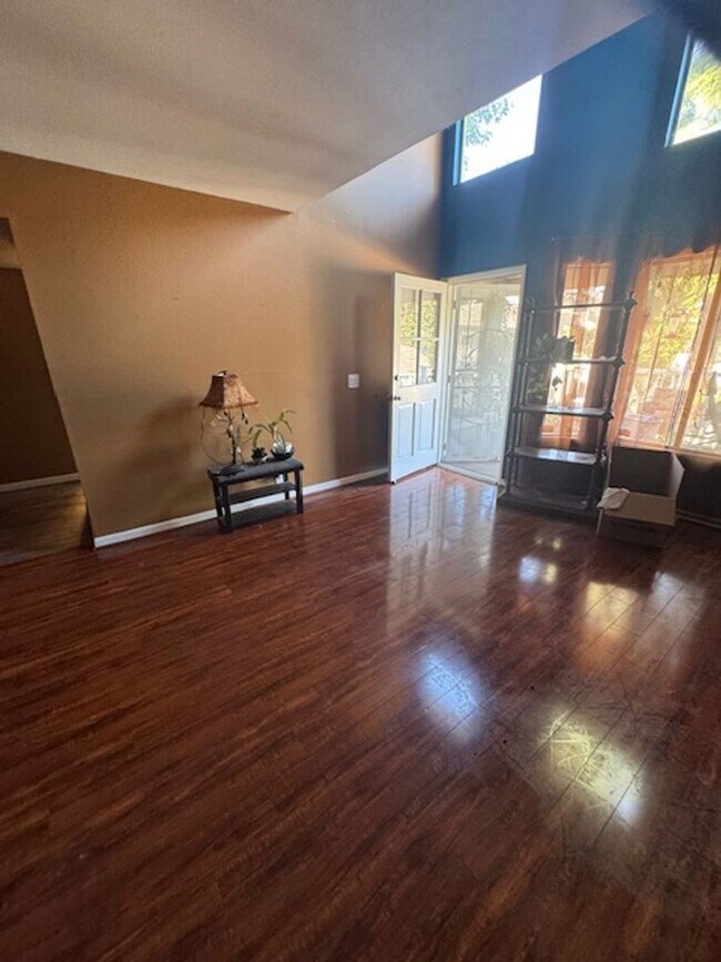 Building Photo - 12572 Fieldstone Ln