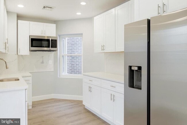 Building Photo - 6515 Torresdale Ave