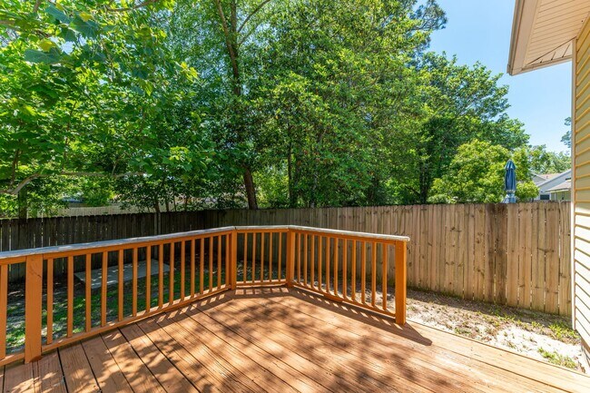 Building Photo - Lovely 3 Bedroom in the Heart of Niceville!