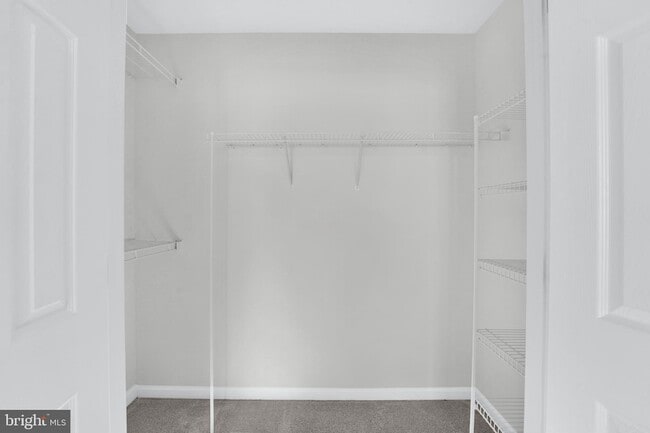 Building Photo - 265 Cherry Tree Square