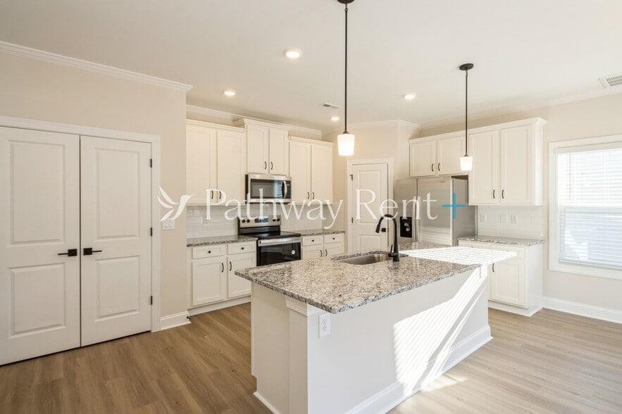 Building Photo - 141 Adams Tree Wy