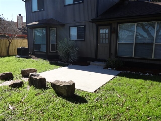 Building Photo - 3622 Pavillion Cir