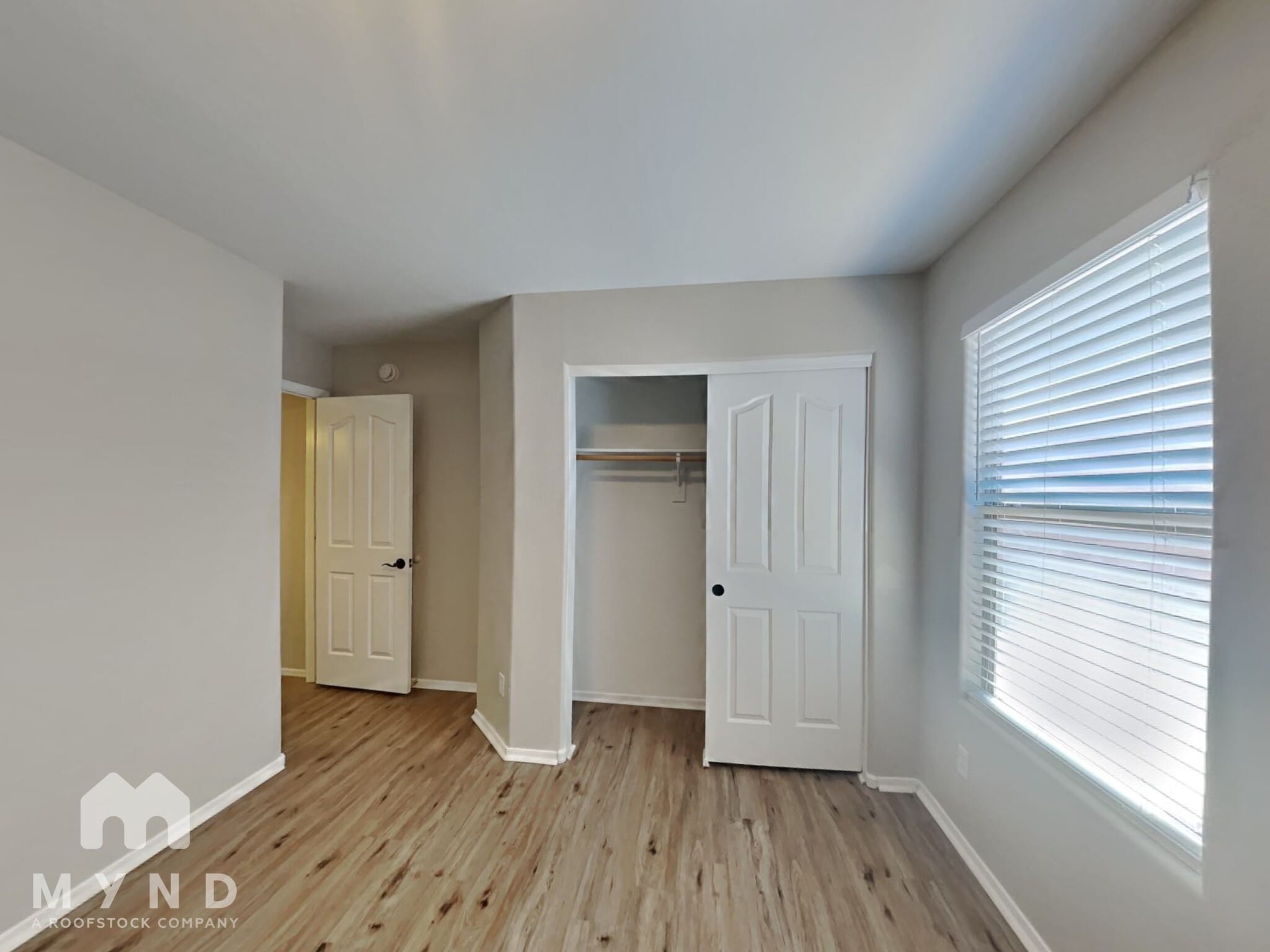 Building Photo - 43722 Bedford Dr