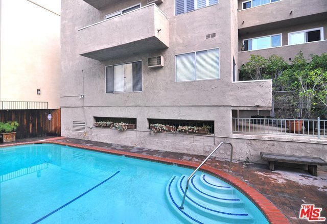 Building Photo - 1344 N Martel Ave