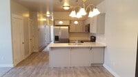 Building Photo - Beautiful Spacious Condo