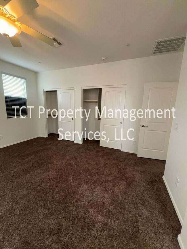 Building Photo - Charming home in the Bridges at Gilbert!