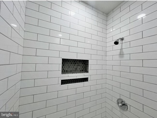 Building Photo - 2115 E Chelten Ave