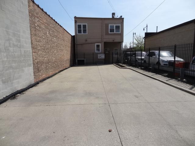 Building Photo - 3038 N Central Ave