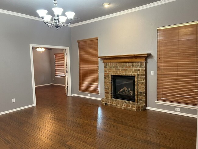 Building Photo - (3) Bed/(2) Bath + Study and Safe Room in ...