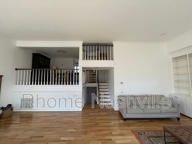 Building Photo - 401 Bowling Ave