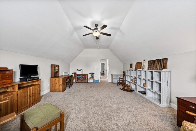 Building Photo - 1141 Old Duke Dr