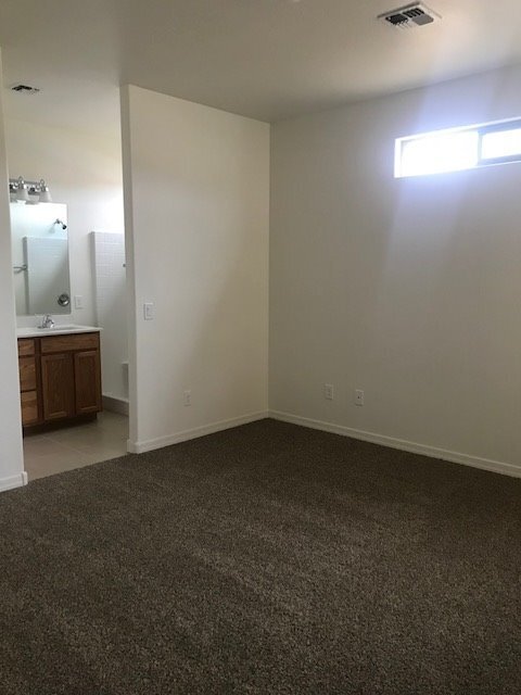 Building Photo - 1655 Entrada Dr