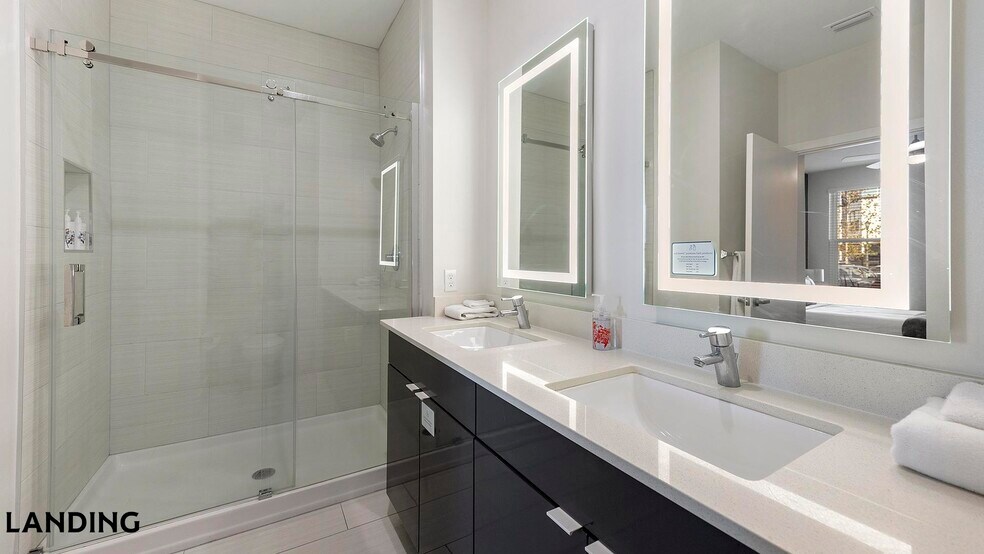 Building Photo - 4950 W Prescott St