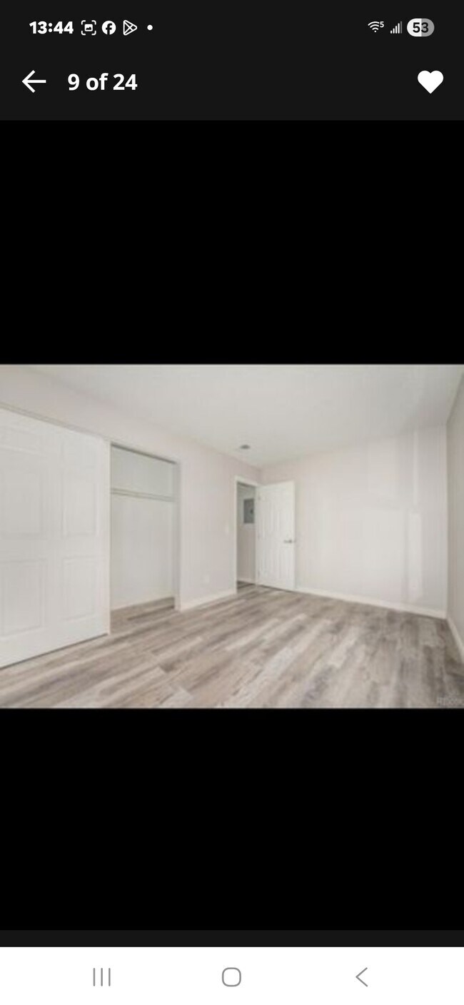 Building Photo - 12093 W Cross Dr