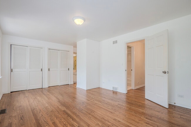 Building Photo - 3036 Highland Ave
