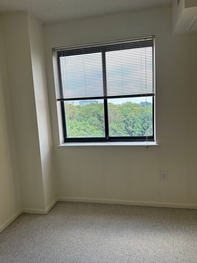 Bedroom - 2230 George C Marshall Dr