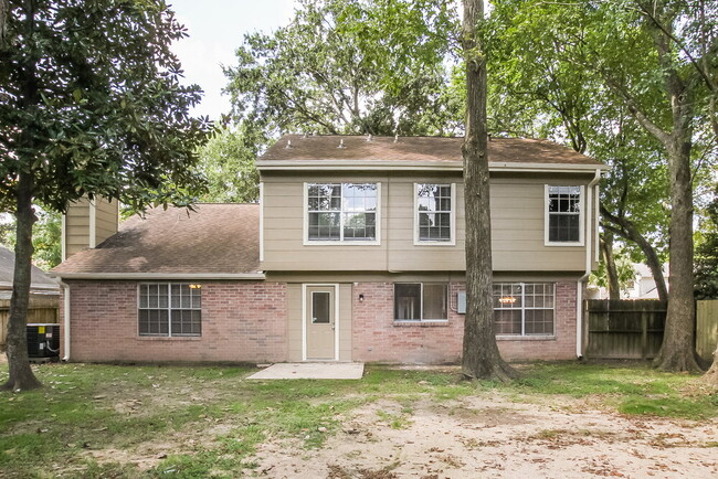 Building Photo - 2305 Parkview Dr