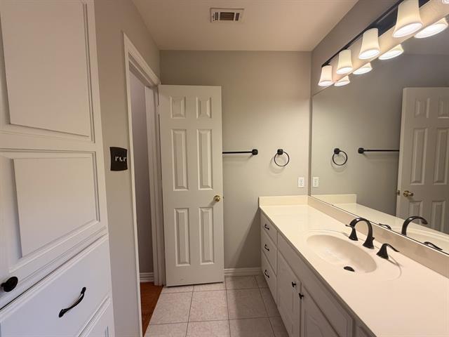 Building Photo - 310 Iroquois Ln