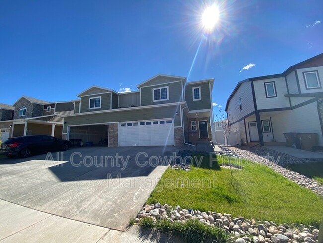Primary Photo - 4521 E Bobolink Ln