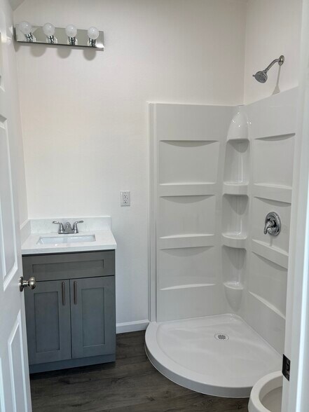 Building Photo - 7893 Boot Straps Ct