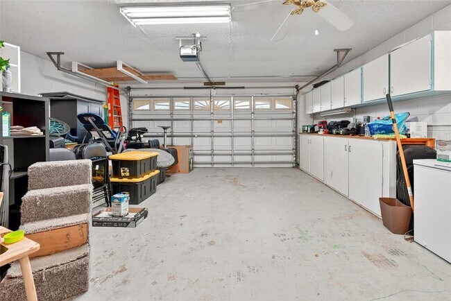 Building Photo - 5107 Deer Creek Dr