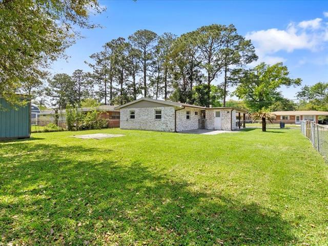 Building Photo - 717 Wiegand Dr
