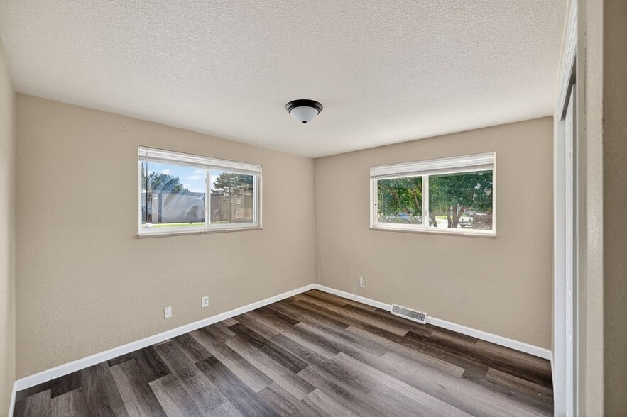 Building Photo - 1341 Xanadu St