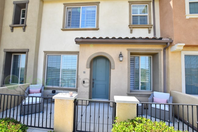 Building Photo - Chula Vista, Seaview Terrace Community | C...