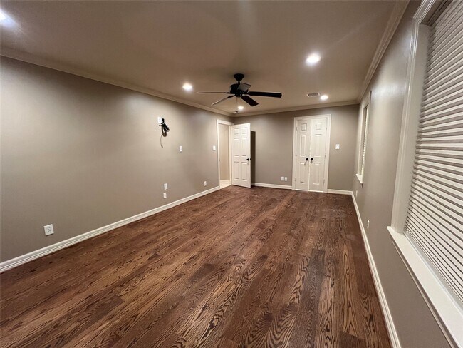 Building Photo - 1014 Roxella St