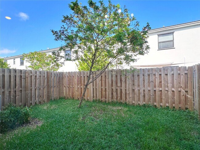 Building Photo - 28625 SW 133rd Pl