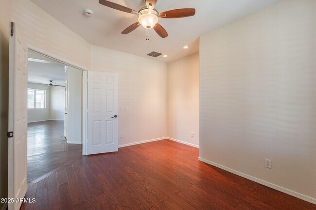 Building Photo - 888 S 165th Ln